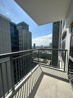 Rush Sale!! Corner 2 Bedroom Unit for Sale in Park Triangle Residences by Alveo Land BGC near Uptown Serendra