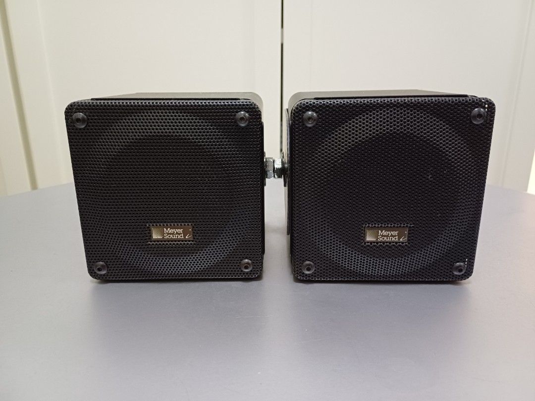 4" Meyer Sound mm4 迷你喇叭連原裝掛牆架一對799, 音響器材, Soundbar、揚聲器、藍牙喇叭、耳擴 Carousell
