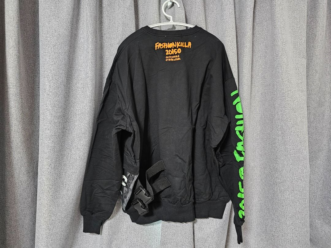 FASHION KILLA NEON LOGO SWEATER L