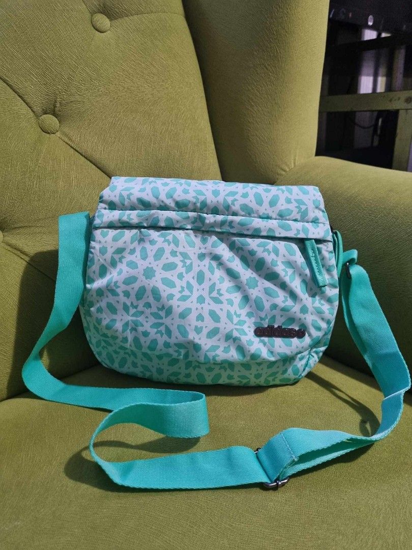 Adidas neo crossbody deals bag