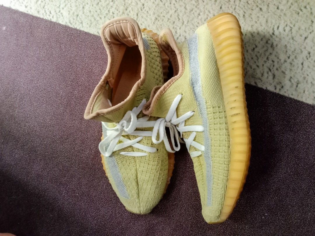 yeezy 350 v2 marsh on feet