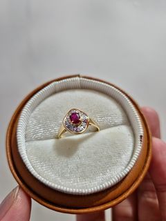 Affordable Size 6 Pawnable Japan Gold with Diamonds with free velvet box