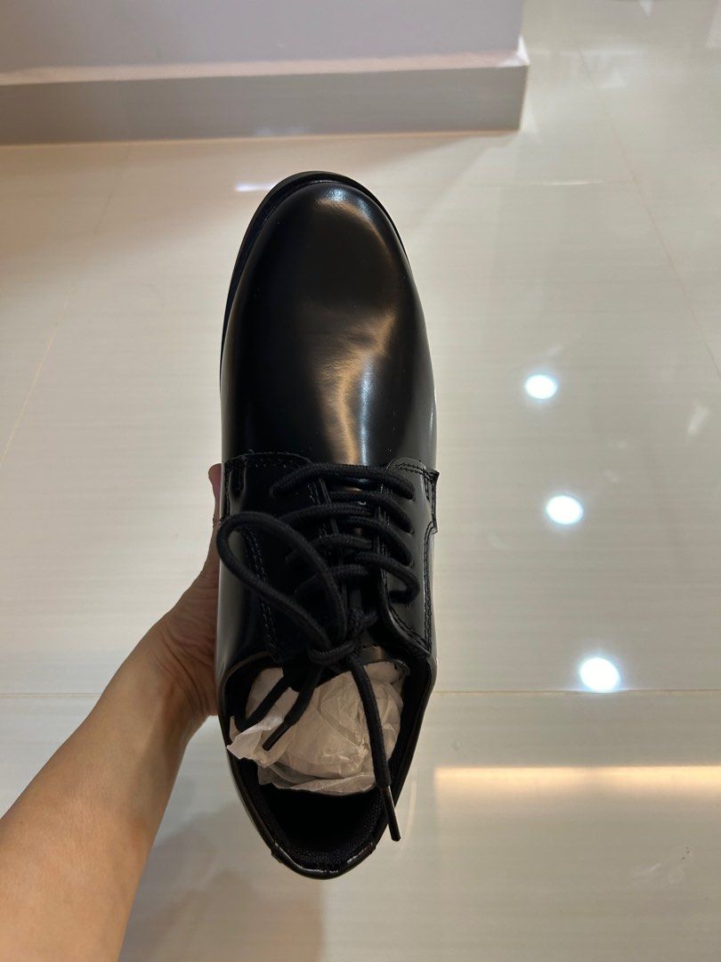 Air Force black leather shoe