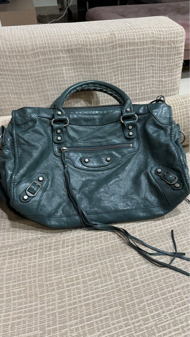 Balenciaga city large hotsell size