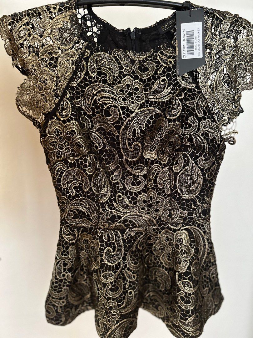 Black and gold peplum top best sale
