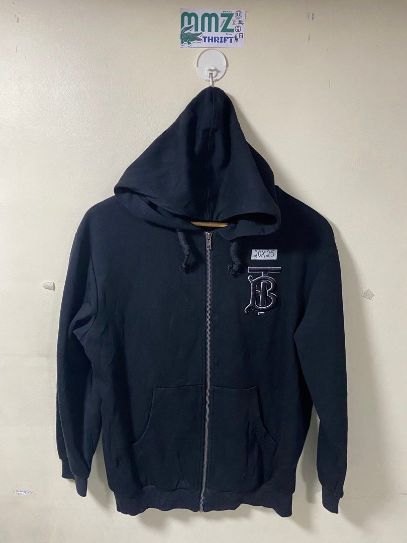 BURBERRY HOODIE (Category: Hoodies) located in Bulacan. Submitted by ZanePatrick (Listing ID 1282302491, Image 1). Description: Excellent Condition .