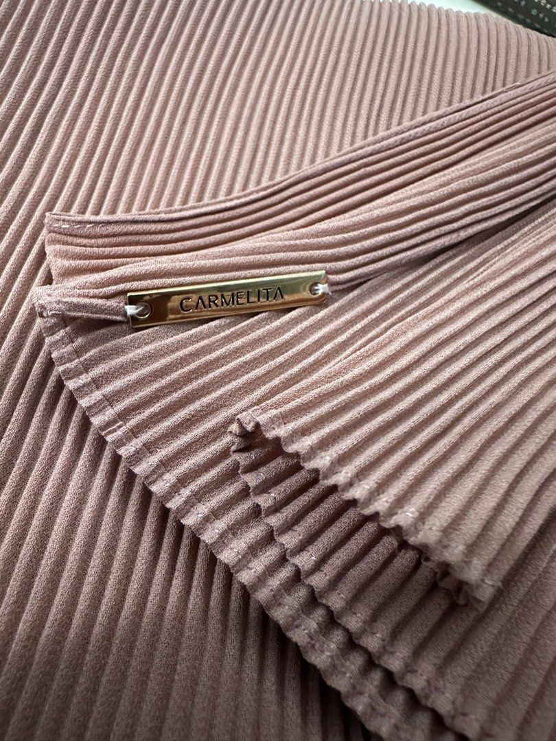 carmelita pleated shawl