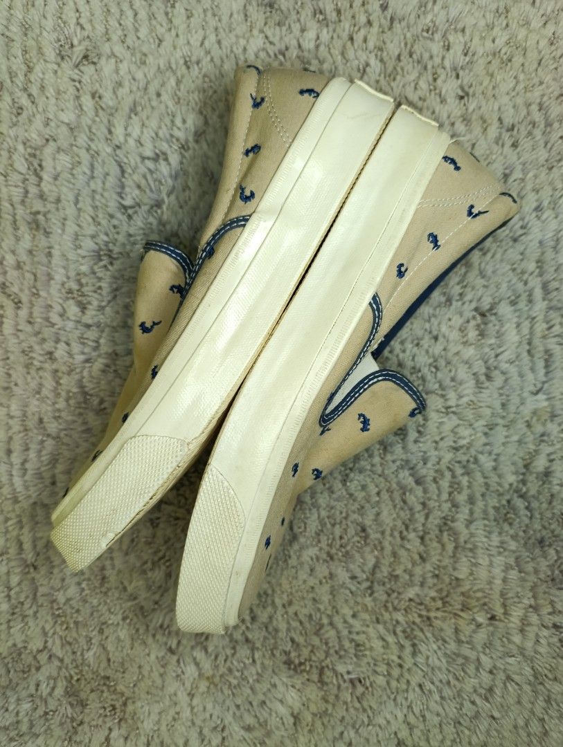 Converse Chuck Taylor 70's Slip-on (Category: Sneakers) located in Calamba. Submitted by lootermanph (Listing ID 1282321090, Image 3). Description: Good condition Need wash No heeldrags Issue: see last pic.