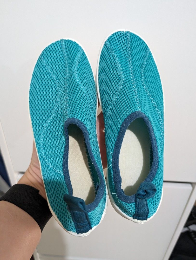 Decathlon Kids Aqua Shoes (Category: Babies & Kids Fashion) located in Quezon City. Submitted by cart_rd (Listing ID 1282223209, Image 1). Description: good as new, lightly used once then outgrown.