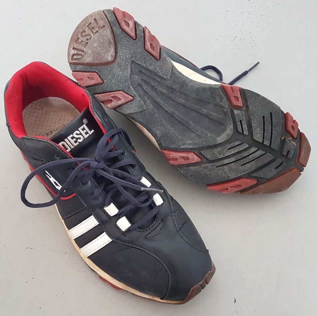 Trendy Diesel Designer Shoes US 7 M US 9 F EU 40 PSYKE Model Black Leather Sneakers with 2 White Stripes and Diesel logo Original Unisex