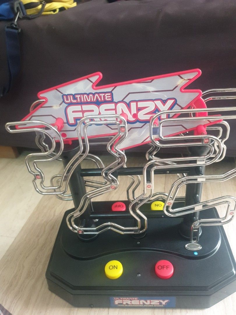 Ultimate frenzy hotsell electronic maze game