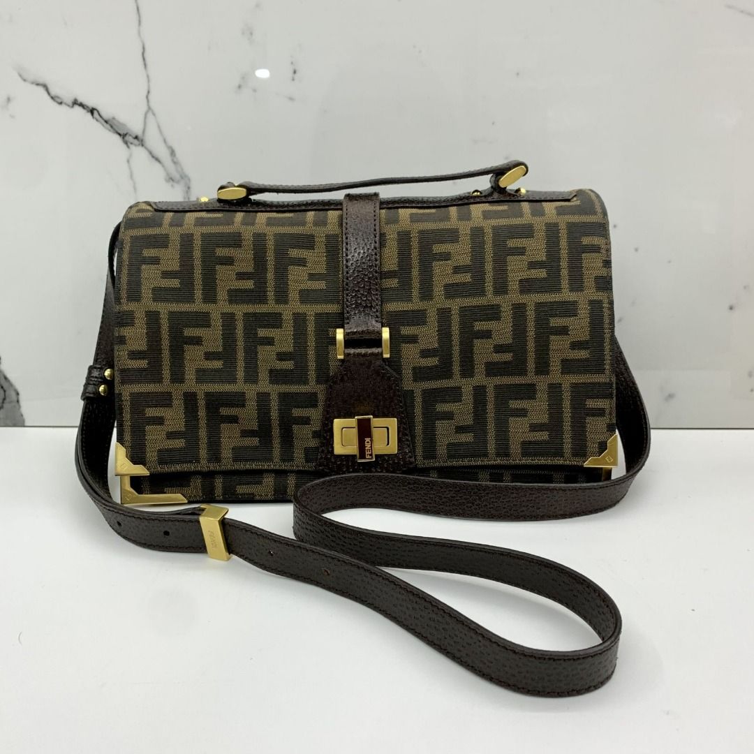 Fendi zucca best sale pattern shoulder bag