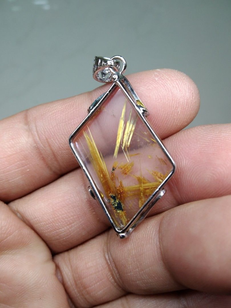 Golden rutilated quartz pendant sales