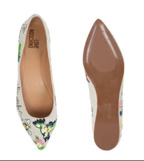 Guaranteed Original! Love Moschino Rare Embroidered Cream Logo Ballerina Shoes 