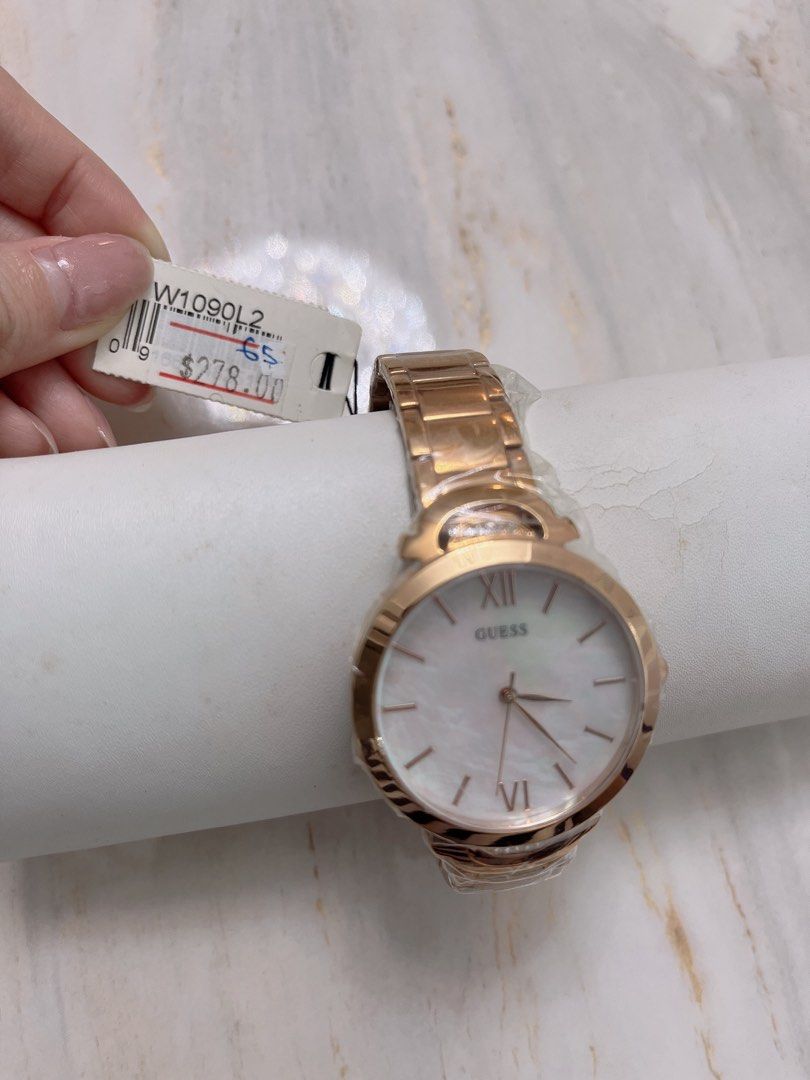 Guess hotsell opal watch