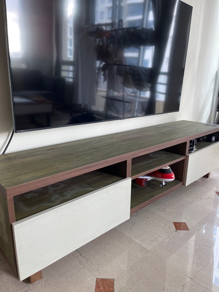 Hipvan tv discount console
