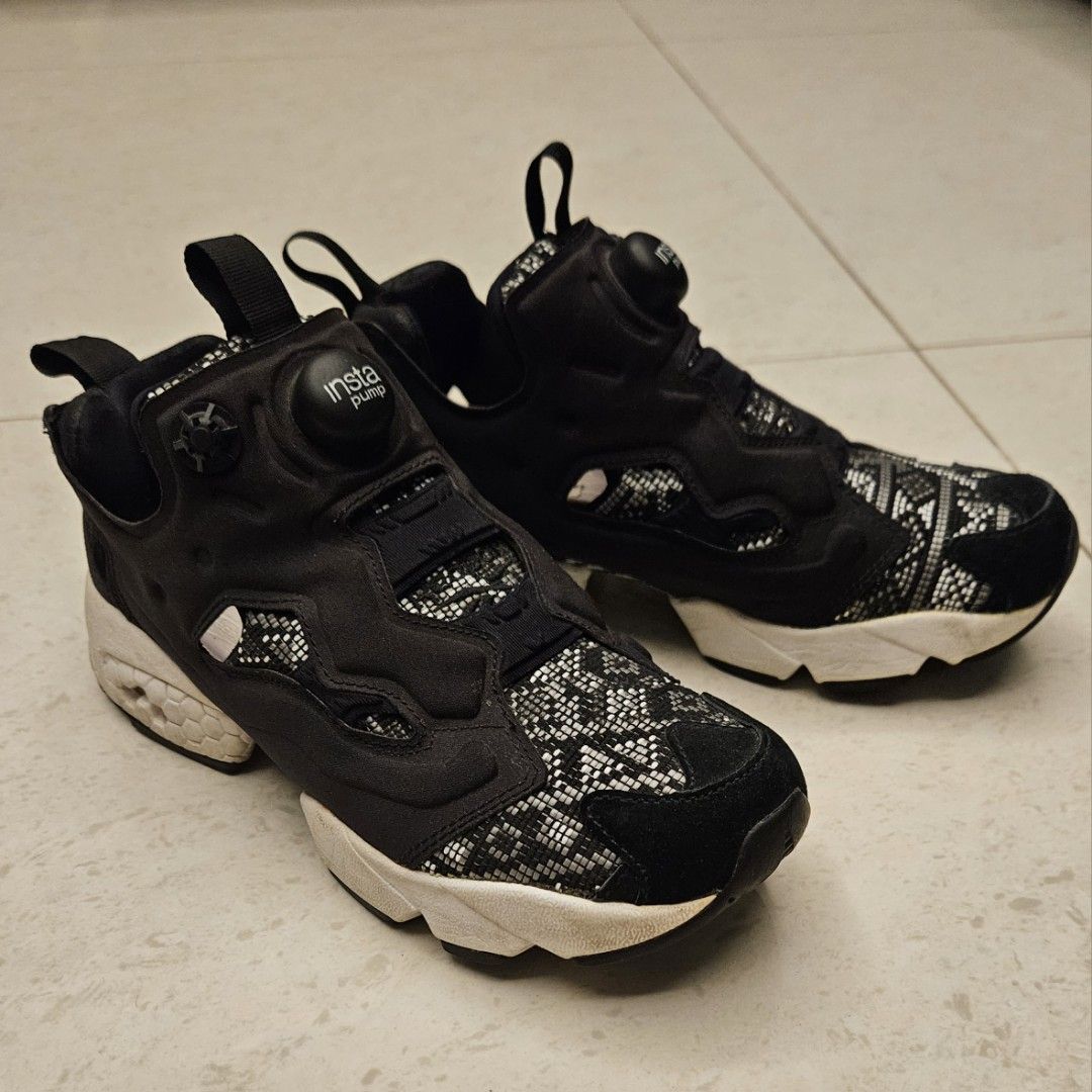 Reebok insta pump black cheap and white