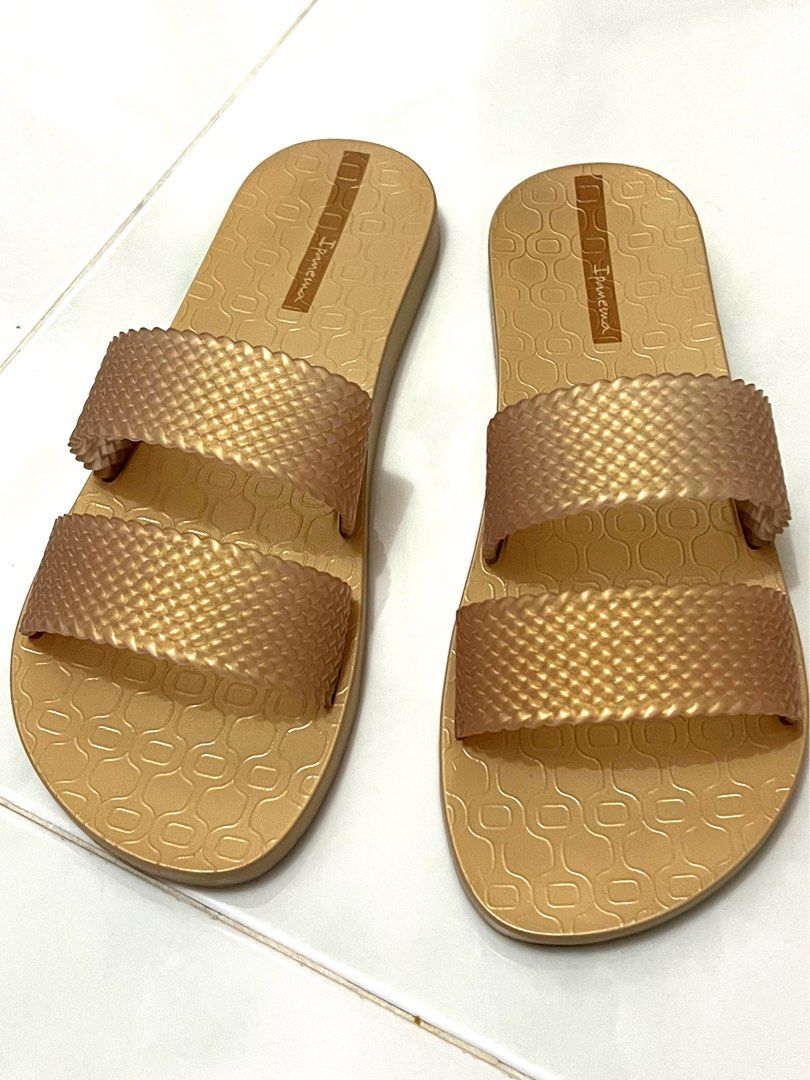 Gold flip cheap flops cheap