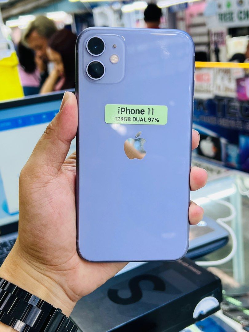 iPhone 11 128GB 97BH Openline Dualsim 99%smooth No issues (Category: iPhone 11 Series) located in San Juan City. Submitted by saabangadgetshop (Listing ID 1282356745, Image 2). Description: Onhand | Pre-owned iPhone 11 Purple 128GB OPENLINE DUALSIM HONGKONG VARIANT Battery Health 97% NO HIDDEN ISSUES NO HISTORY OF REPAIR 99%Smooth TEST TO SAWA RESET ALL YOU WANT NOT REFURBISHED AUTHENTIC PHONE ALL WORKING 🆓Freebies ✅20w adaptor w/cable ✅Case ✅Te