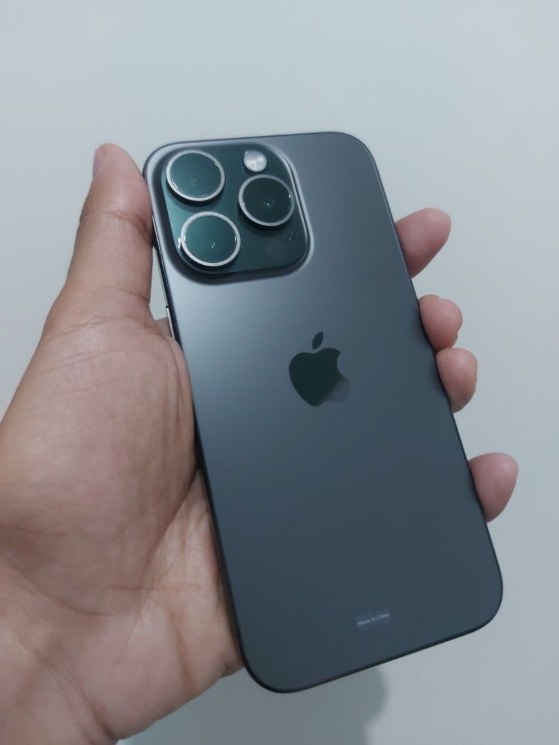 Promo iPhone 15 Pro 256 GB Garansi Resmi iBox Apple Indonesia - Black  Titanium Cicil 0% 3x - Kota Bandung - Hakacell