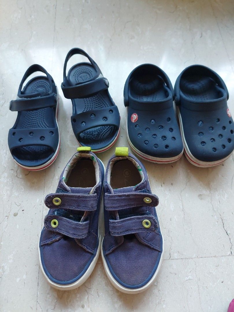 Kids crocs online size 7