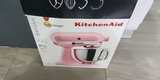 KITCHEN AID 4.8L ARTISAN WITH LOTS OF FREEBIE