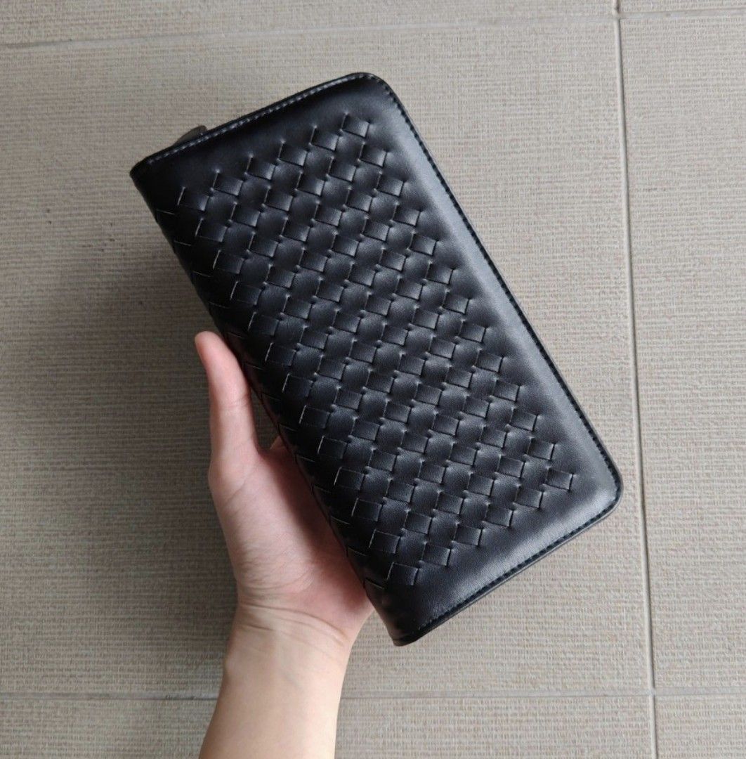 Wallets deals and clutches