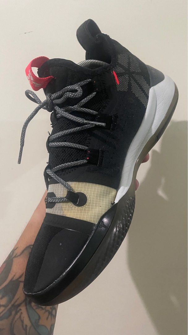 Kobe ad size discount 9.5