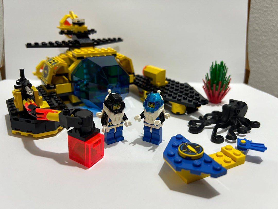Lego 1822 AquaZone Aquanauts Submarine and Scooter Hobbies Toys