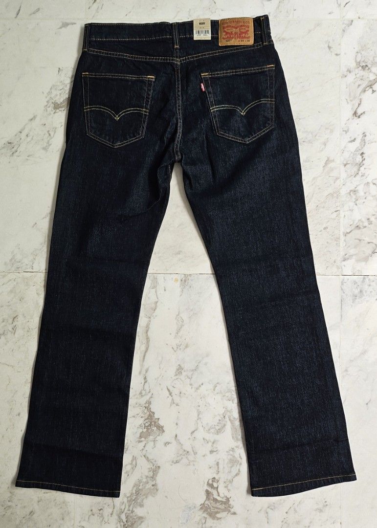 527™ Slim Bootcut Men's Jeans - Medium Wash