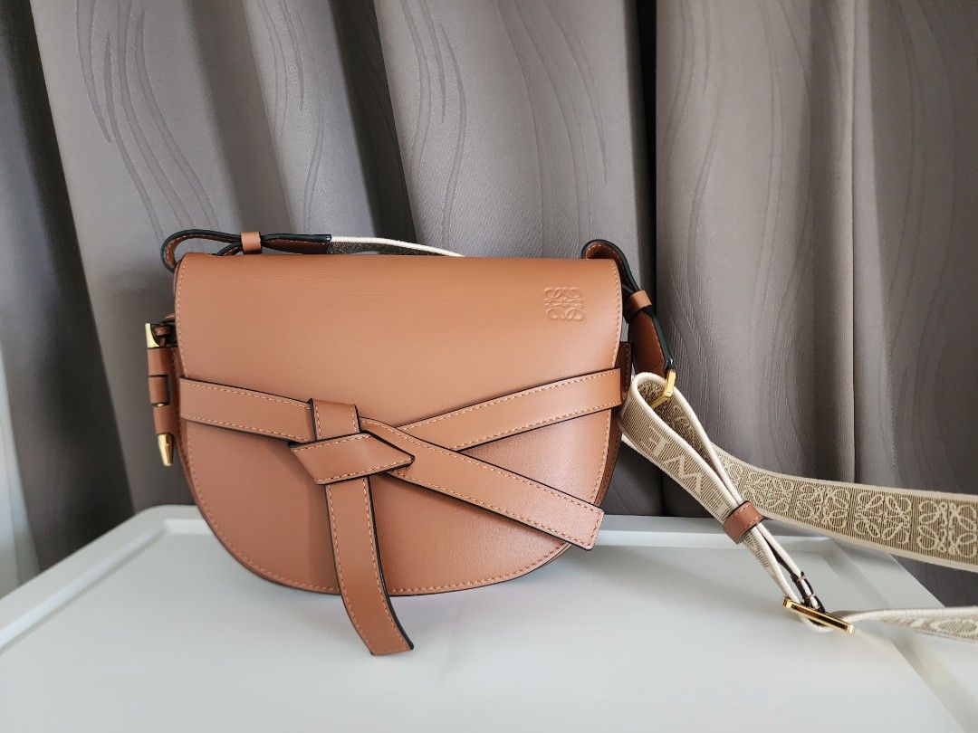 Loewe gate bag size sale