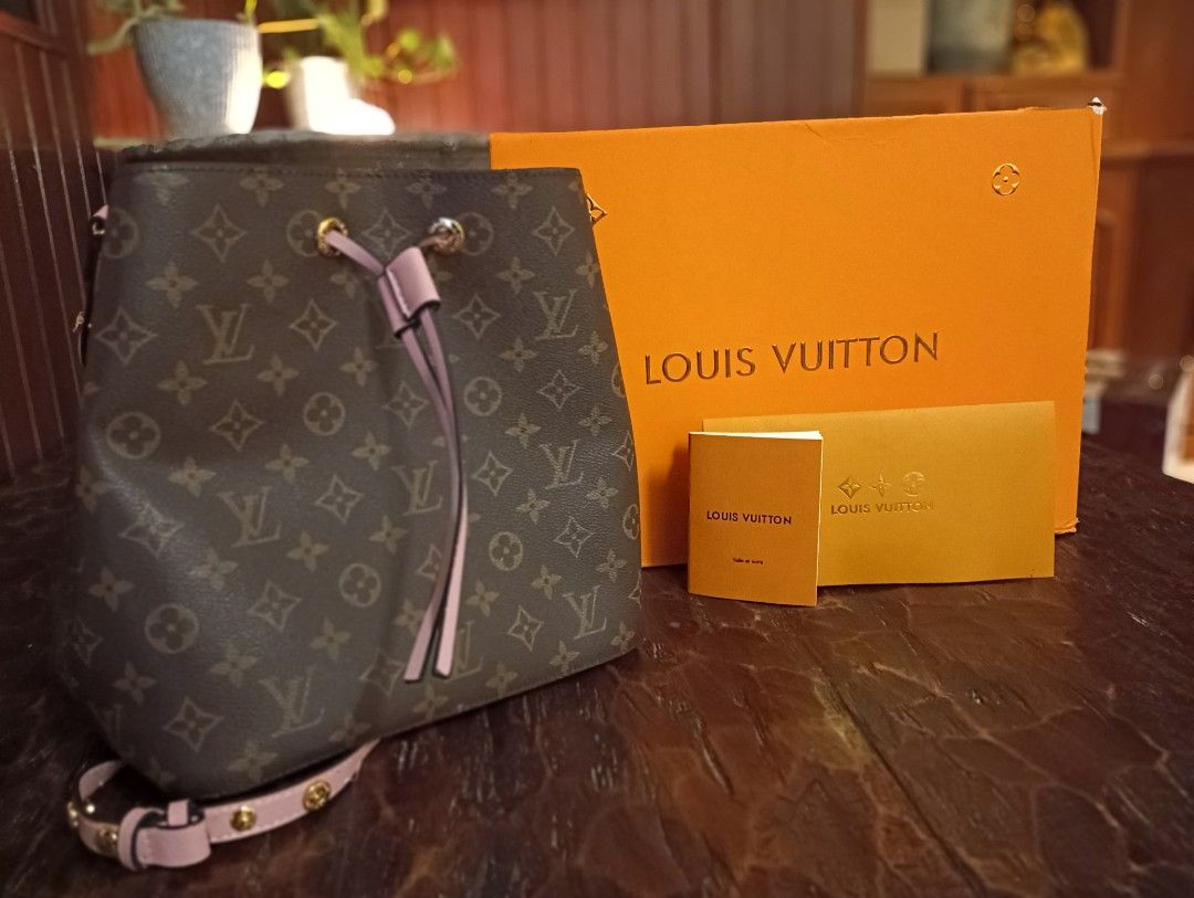 Louis vuitton maison best sale fondee en 1854 bag