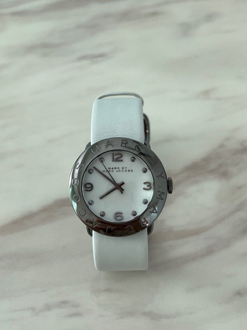 Marc jacobs white 2025 watch
