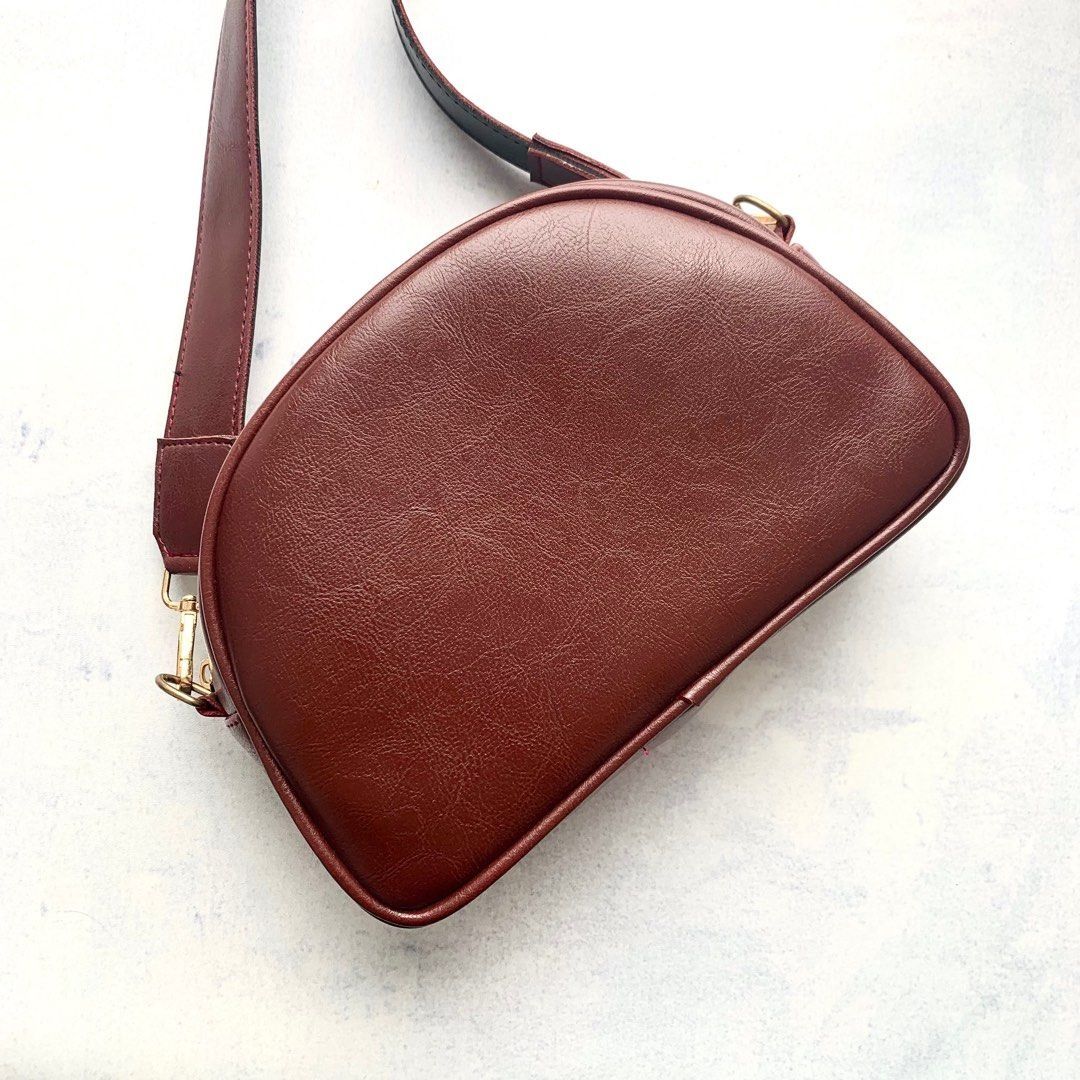 MAROON HALF ROUND BAG tas selempang crossbody sling bag shoulder bag wanita perempuan simple minimalist kulit faux leather premium