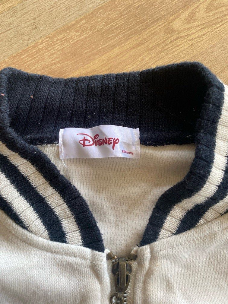 mickey jacket (Category: Coats, Jackets and Outerwear) located in Pasir Puteh. Submitted by hnnavy (Listing ID 1282277285, Image 2). Description: pit 17.5 labuh 22 ada kesan kotor basuh boleh hilang.