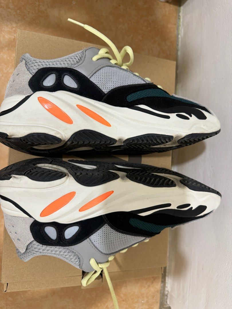 Yeezy 700 mint hotsell