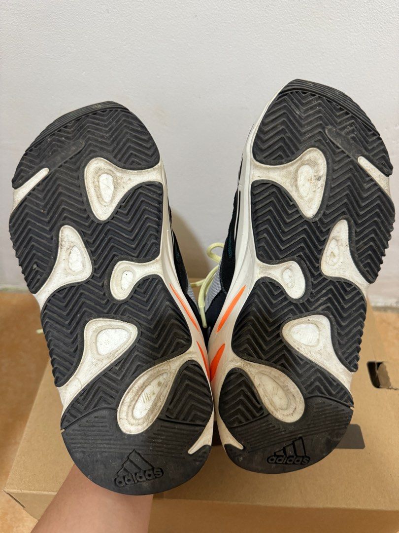 Yeezy 700 mint deals