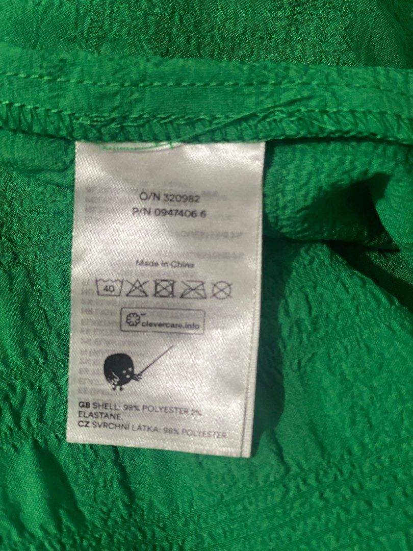 Monki size 8 /large but can also fit M size (Category: Dresses) located in Manila. Submitted by nullahstore (Listing ID 1278772677, Image 2). Description: size 8 but its stretchable madaling i-adjust the one wearing the dress is 5'1" tall, Medium size maganda ang bagsak !! also available in color white size 4 .