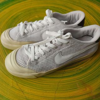 Classic nike shoes for sale on sale