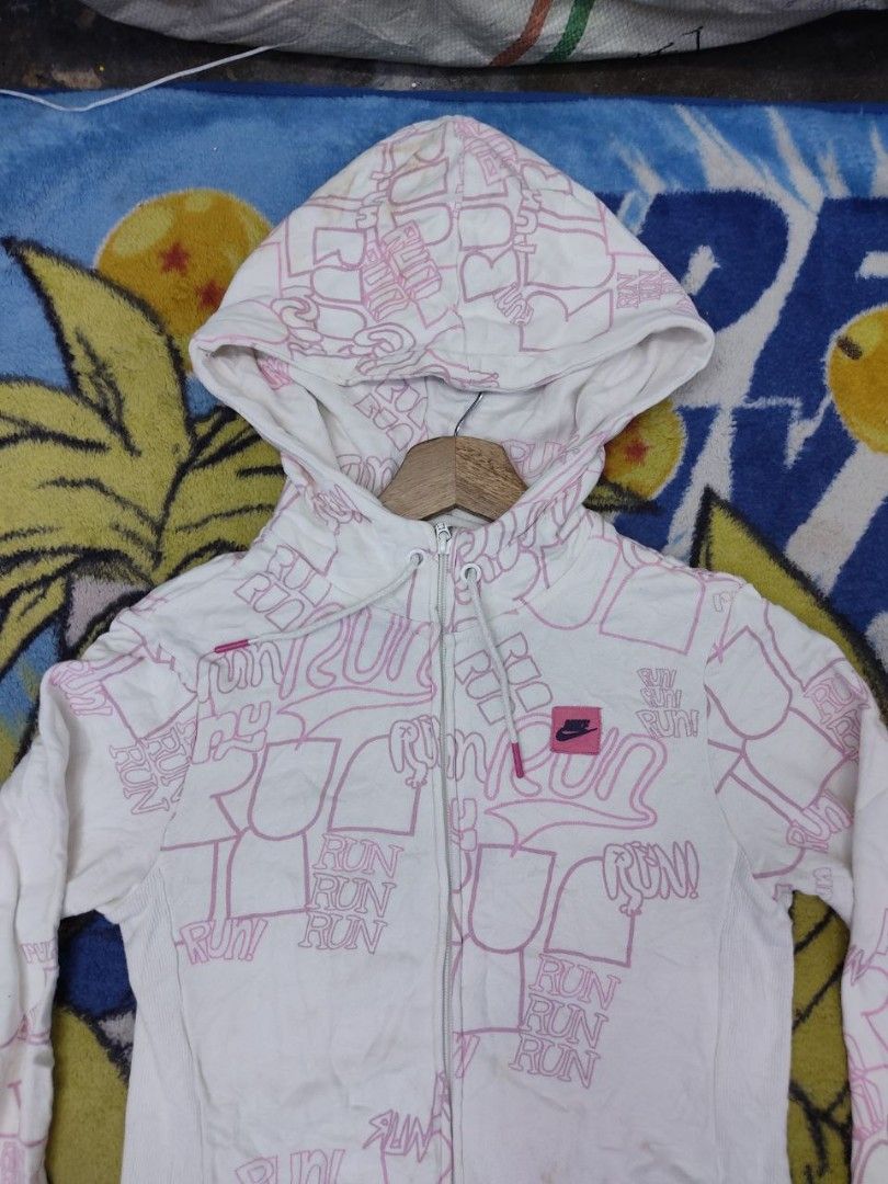 NIKE FULLPRINT HOODIE SIZE XS PIT 16 Men s Fashion Tops