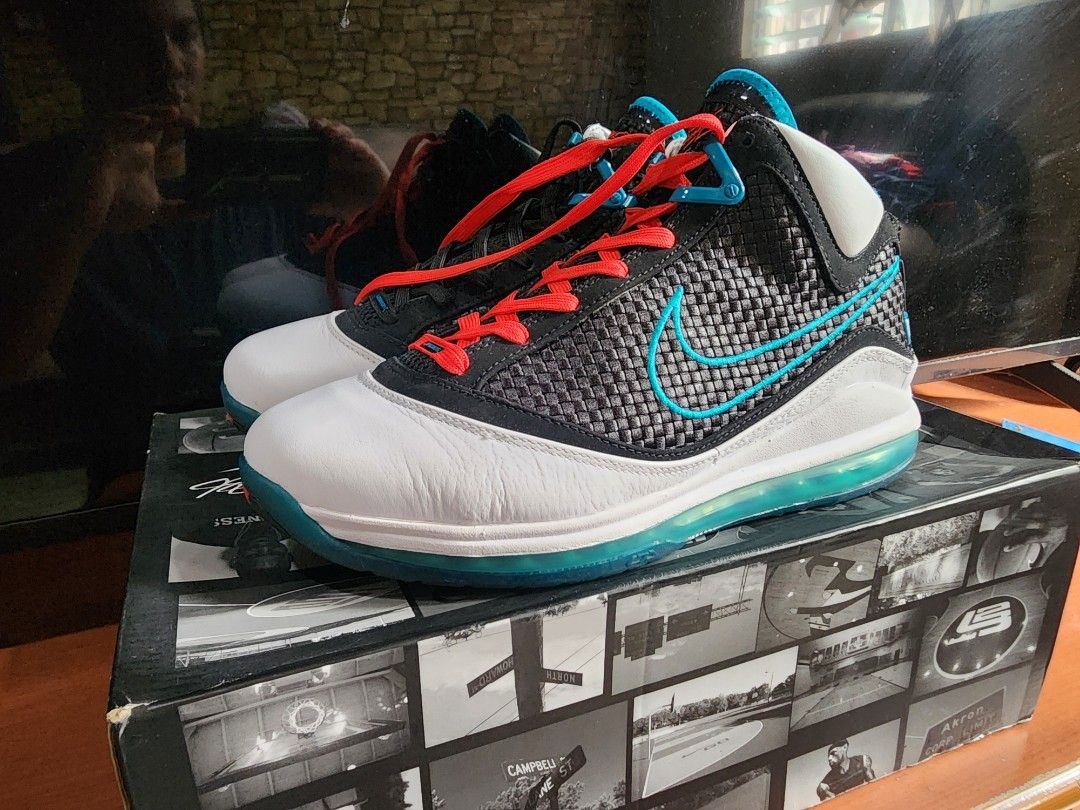 Air max lebron shop 7 red carpet