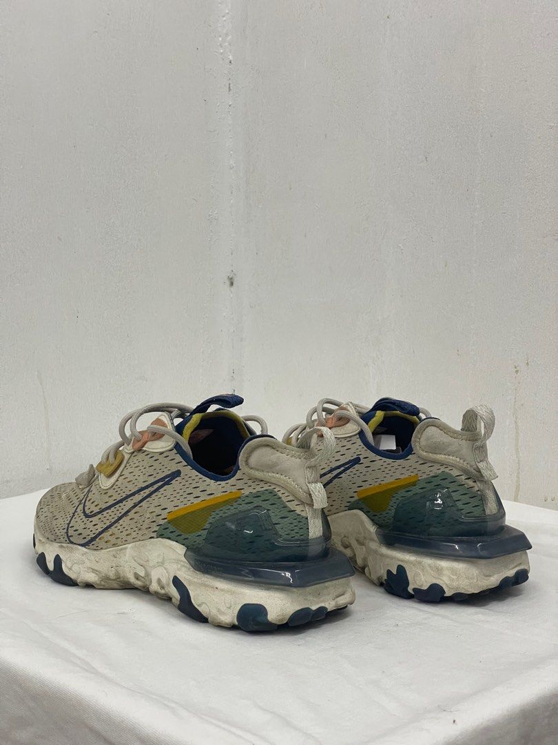 Nike React Vision w/box (Category: Sneakers) located in Dasmarinas. Submitted by prerogathrift (Listing ID 1282305325, Image 3). Description: Nike React Vision w/box Light Orewood Brown 9.5 2,500.