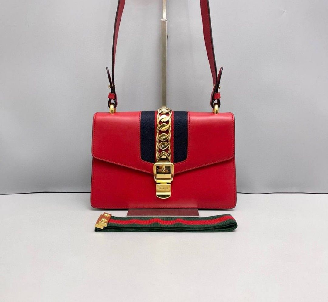 Gucci sylvie medium hotsell red