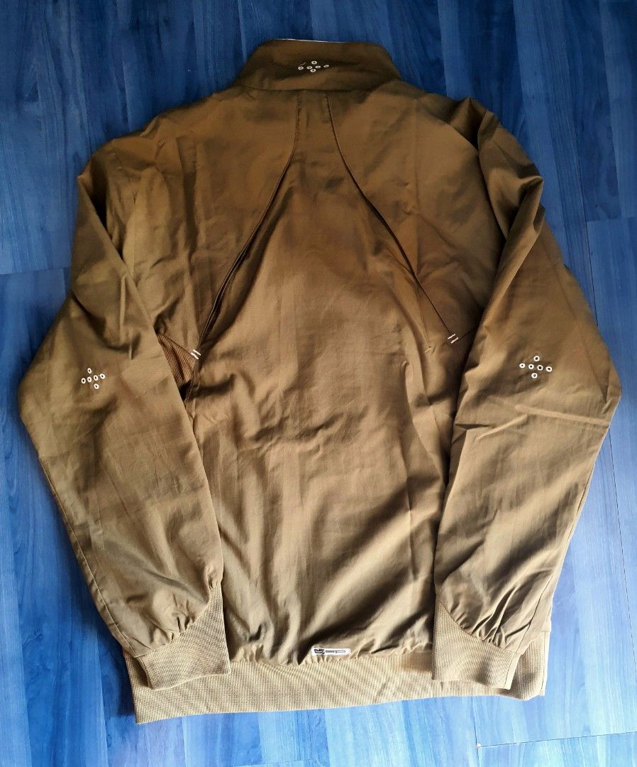 Puma windbreaker olive colour M size Men s Fashion Coats