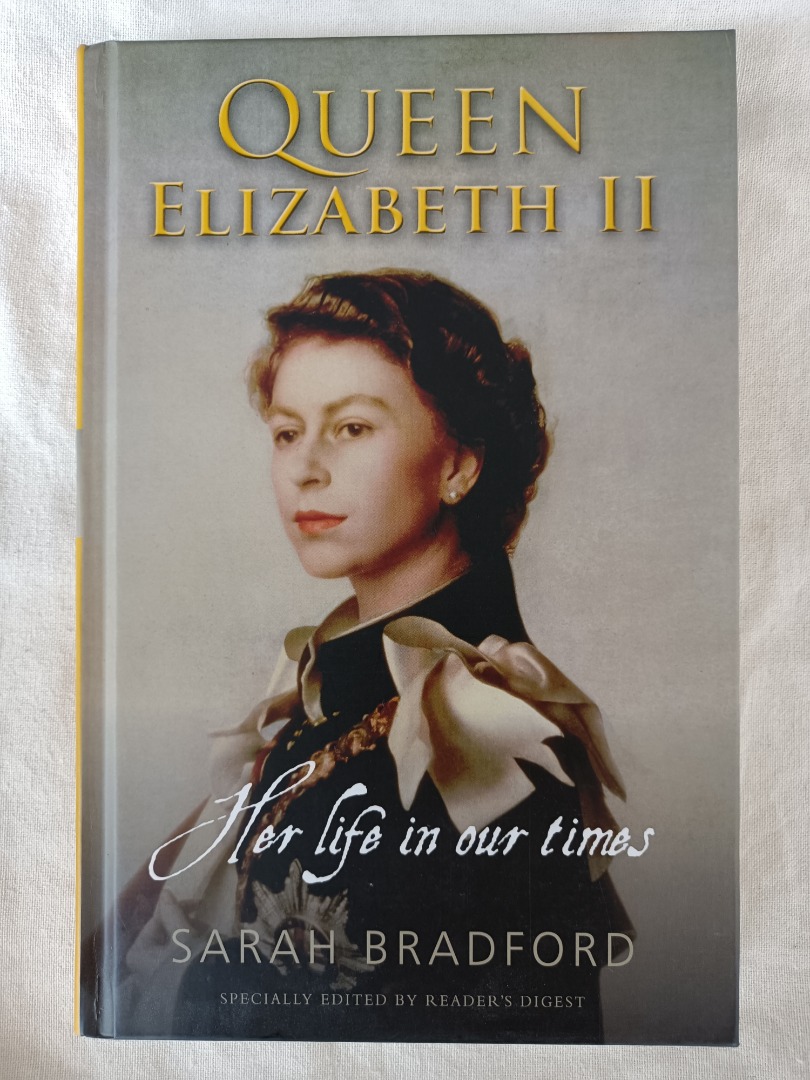 Queen Elizabeth Ii: Her Life In Our Times (Hardcover) by Sarah Bradford