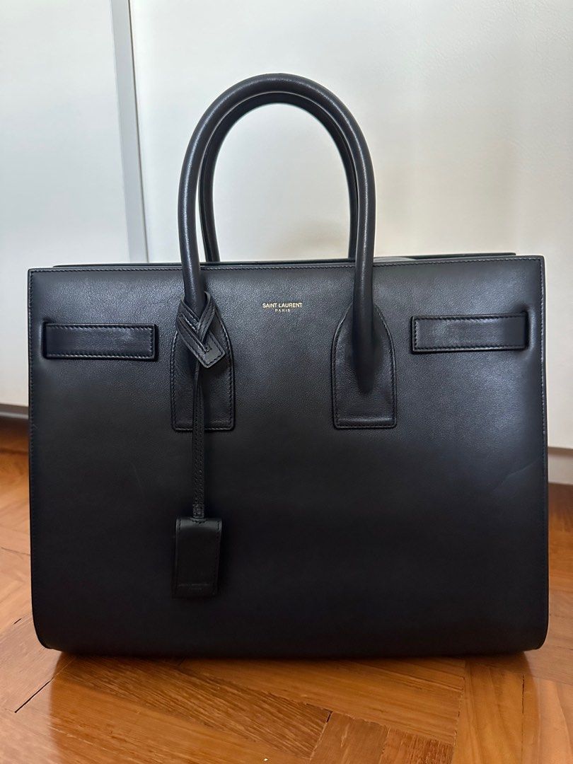 SAC DE JOUR SMALL IN SMOOTH LEATHER Luxury Bags Wallets on