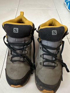Salomon hiking store shoes singapore