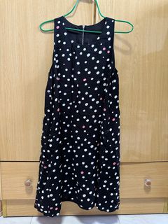 (Category: ) located in . Submitted by shopaholic_23 (Listing ID 1282242142, Image 1). Description: .