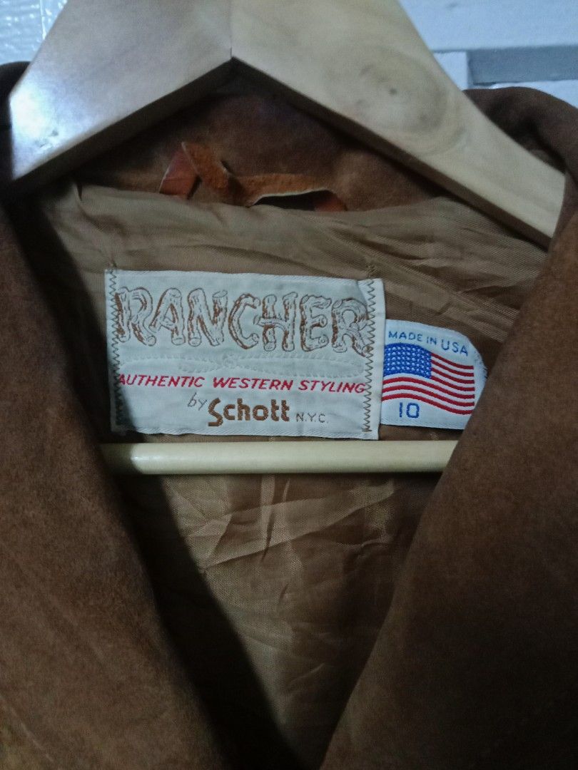 schott jacket (Category: Coats, Jackets and Outerwear) located in Kuala Lumpur. Submitted by johnfadzl66376 (Listing ID 1282329496, Image 3). Description: schott jacket 50s style ..dteal 0173084577.