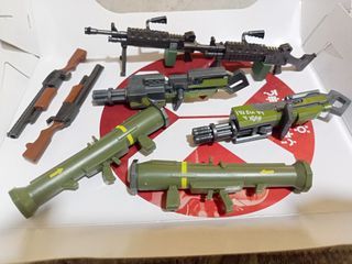 Set of 4 items gun accessories McFarlane